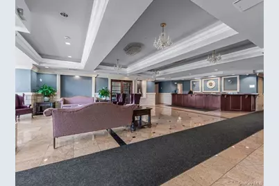 242 Maple Avenue #302, Westbury, NY 11590 - Photo 5