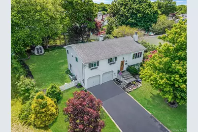 103 Stephen Road, Bayport, NY 11705 - Photo 3