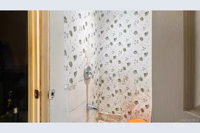 12706 97th Avenue, Richmond Hill, NY 11419 - Photo 19