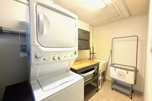 21-23 Amory Ct, Ridgewood, NY 11385 - Photo 17