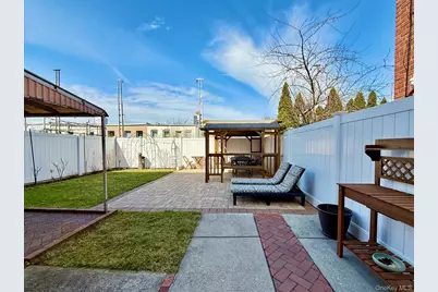 2123 Amory Court, Ridgewood, NY 11385 - Photo 15
