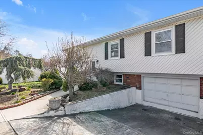 124 Stella Court, Lynbrook, NY 11563 - Photo 19