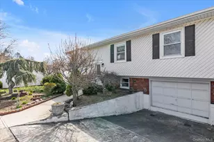 124 Stella Ct, Lynbrook, NY 11563 - Photo 19
