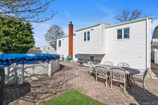 124 Stella Ct, Lynbrook, NY 11563 - Photo 17
