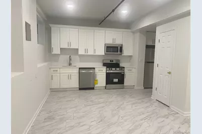 94 4th Avenue, Bay Shore, NY 11706 - Photo 3