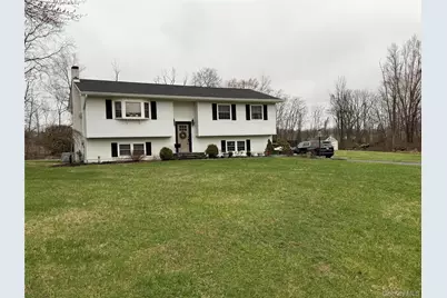 8 Briar Lane, Wappingers Falls, NY 12590 - Photo 3