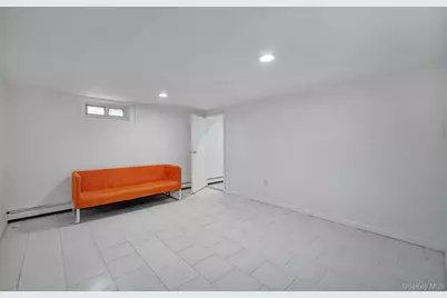 77 Spencer Street, Farmingdale, NY 11735 - Photo 17