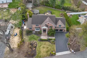 36 Fox Ln, Dix Hills, NY 11746 - Photo 45