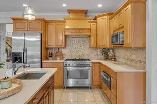36 Fox Ln, Dix Hills, NY 11746 - Photo 13