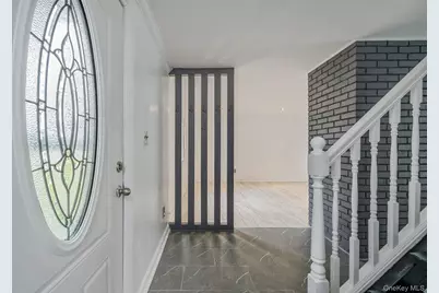 157 Serpentine Lane, Islandia, NY 11749 - Photo 5