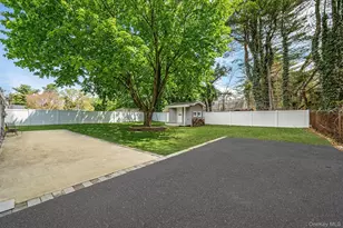 157 Serpentine Ln, Islandia, NY 11749 - Photo 39