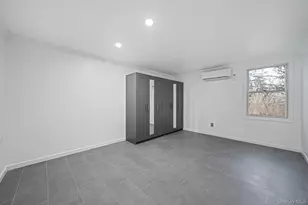 157 Serpentine Ln, Islandia, NY 11749 - Photo 23