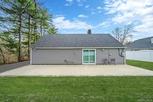 157 Serpentine Ln, Islandia, NY 11749 - Photo 35