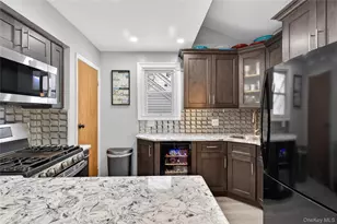 587 Dubois Ave, Valley Stream, NY 11581 - Photo 7