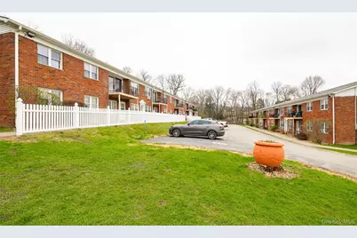 6 Colonial Road #44, Beacon, NY 12508 - Photo 3