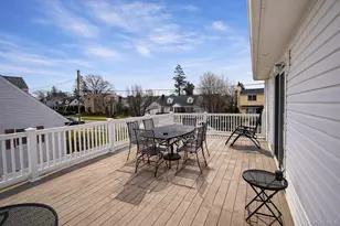 1827 Gerald Ave, East Meadow, NY 11554 - Photo 9