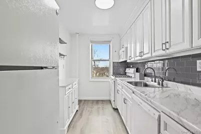 1 Oakridge Place #4L, Eastchester, NY 10709 - Photo 9