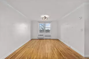 1 Oakridge Pl, Eastchester, NY 10709 - Photo 7