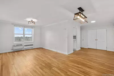 1 Oakridge Place #4L, Eastchester, NY 10709 - Photo 5