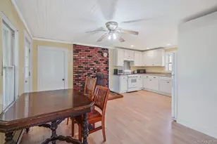 5528 Sound Ave, Riverhead, NY 11901 - Photo 21