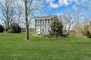 5528 Sound Ave, Riverhead, NY 11901 - Photo 5