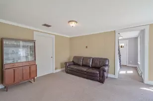 5528 Sound Ave, Riverhead, NY 11901 - Photo 19