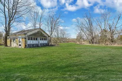 5528 Sound Avenue, Riverhead, NY 11901 - Photo 11