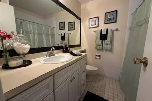 141 Cambridge Dr E, Copiague, NY 11726 - Photo 17