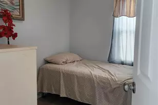 77-11 64th Ln, Glendale, NY 11385 - Photo 17