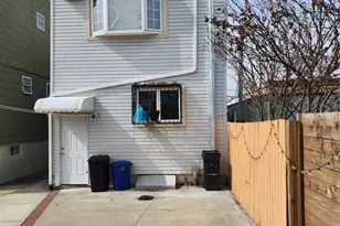 77-11 64th Ln, Glendale, NY 11385 - Photo 23