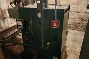 77-11 64th Ln, Glendale, NY 11385 - Photo 21