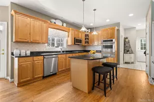 24 Ramsey Ct, East Setauket, NY 11733 - Photo 9