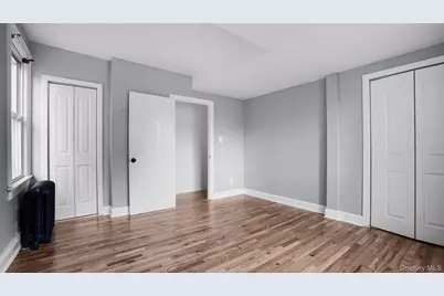 320 E 235th Street, Bronx, NY 10470 - Photo 11