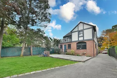 85-35 Edgerton Boulevard, Jamaica, NY 11432 - Photo 37