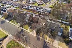 332 1st Ave, Massapequa Park, NY 11762 - Photo 31