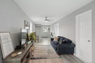 3 Roy Ave, West Islip, NY 11795 - Photo 9