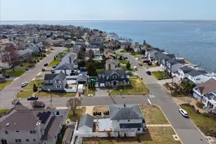 9 Cabot Rd W, Massapequa, NY 11758 - Photo 39