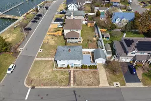 9 Cabot Rd W, Massapequa, NY 11758 - Photo 5