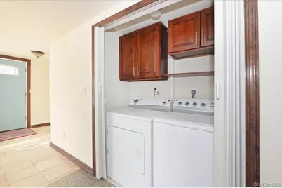 9 Cabot Road W, Massapequa, NY 11758 - Photo 29