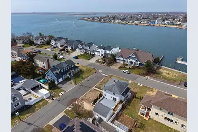 9 Cabot Road W, Massapequa, NY 11758 - Photo 37