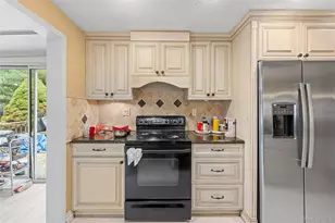 147 Horseblock Rd, Centereach, NY 11720 - Photo 5