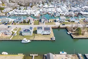 10 Delta Rd, Massapequa, NY 11758 - Photo 11