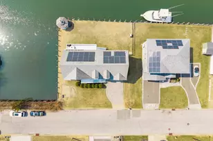 10 Delta Rd, Massapequa, NY 11758 - Photo 9