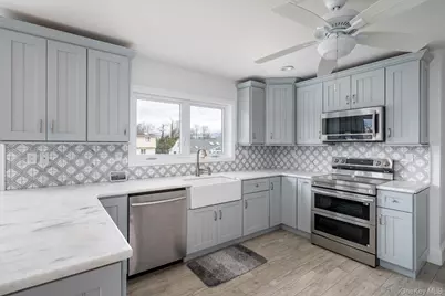 10 Delta Road, Massapequa, NY 11758 - Photo 21