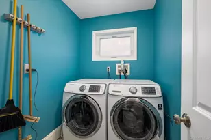 10 Delta Rd, Massapequa, NY 11758 - Photo 25