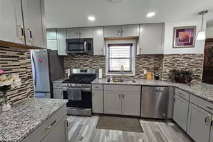 88 Innis Ave, Poughkeepsie, NY 12601 - Photo 11