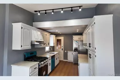 50 E Saint Marks Place, Valley Stream, NY 11580 - Photo 9