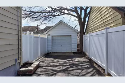 50 E Saint Marks Place, Valley Stream, NY 11580 - Photo 27