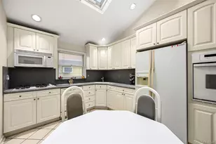 162-27 97th St, Howard Beach, NY 11414 - Photo 5