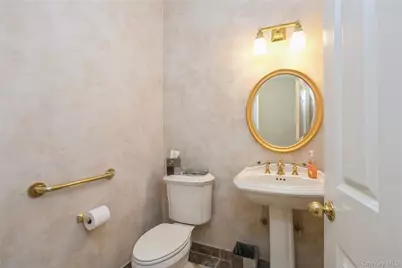 30 Redan Drive, Smithtown, NY 11787 - Photo 21